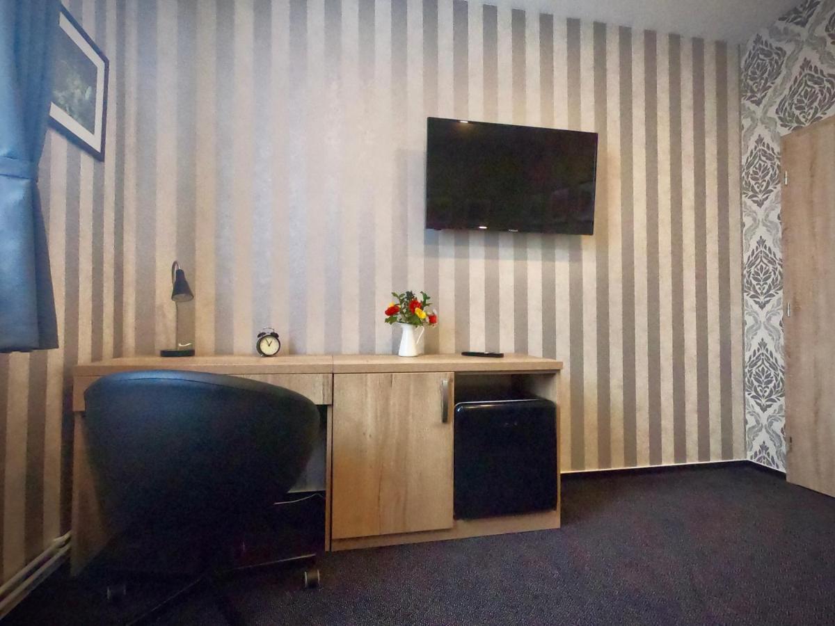 Restaurace Stara Lipa Hotel Česká Lípa Buitenkant foto
