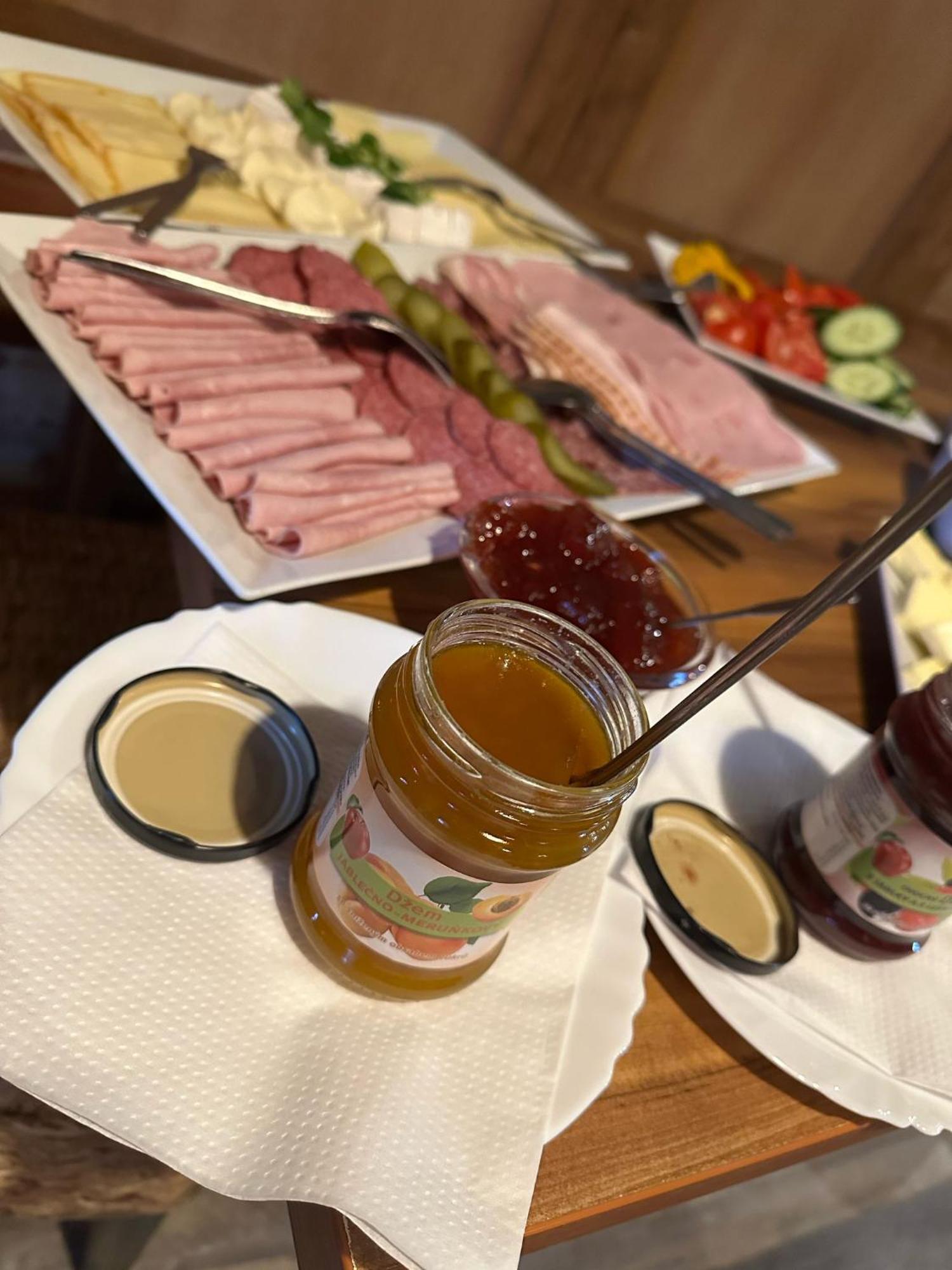 Restaurace Stara Lipa Hotel Česká Lípa Buitenkant foto
