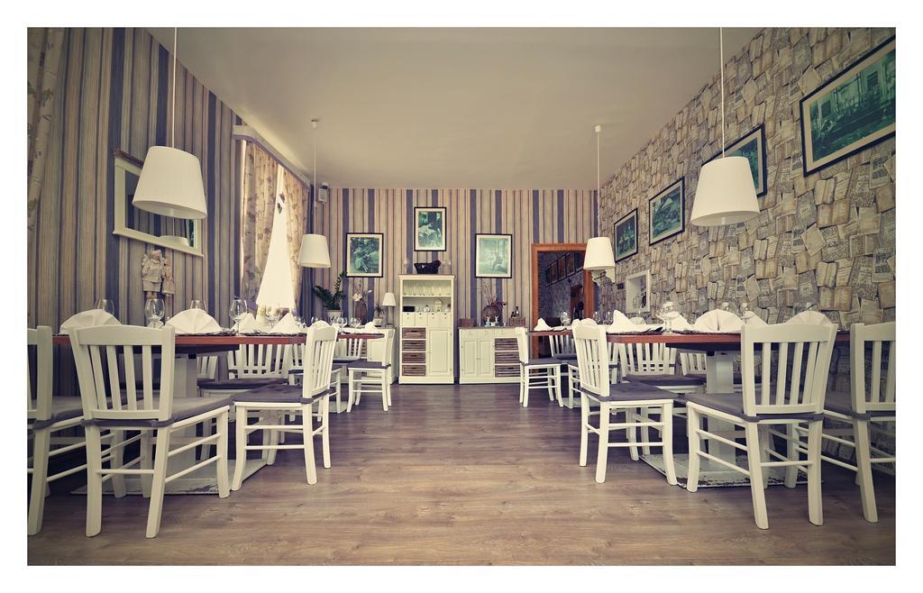 Restaurace Stara Lipa Hotel Česká Lípa Buitenkant foto