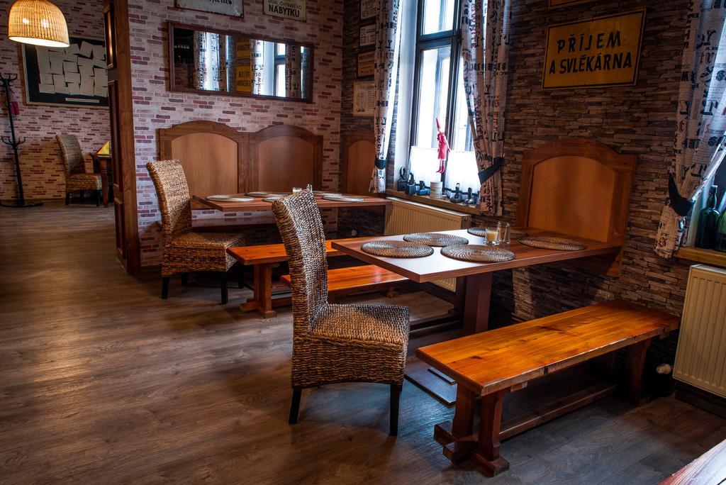Restaurace Stara Lipa Hotel Česká Lípa Buitenkant foto
