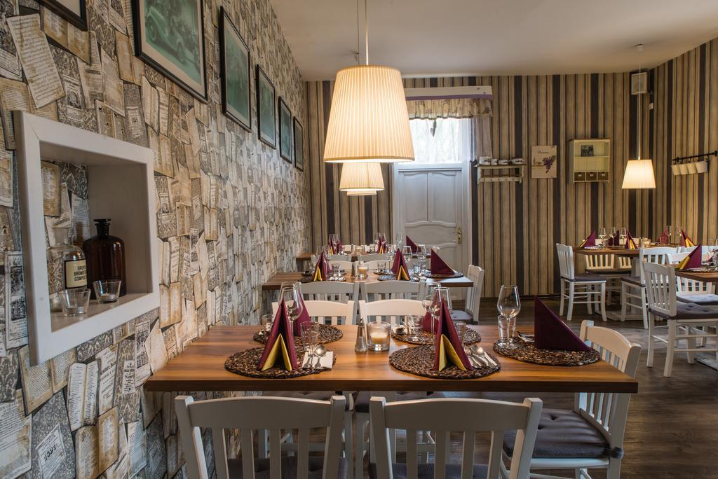 Restaurace Stara Lipa Hotel Česká Lípa Buitenkant foto