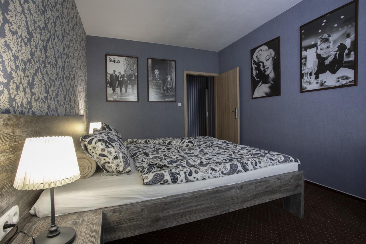 Restaurace Stara Lipa Hotel Česká Lípa Buitenkant foto