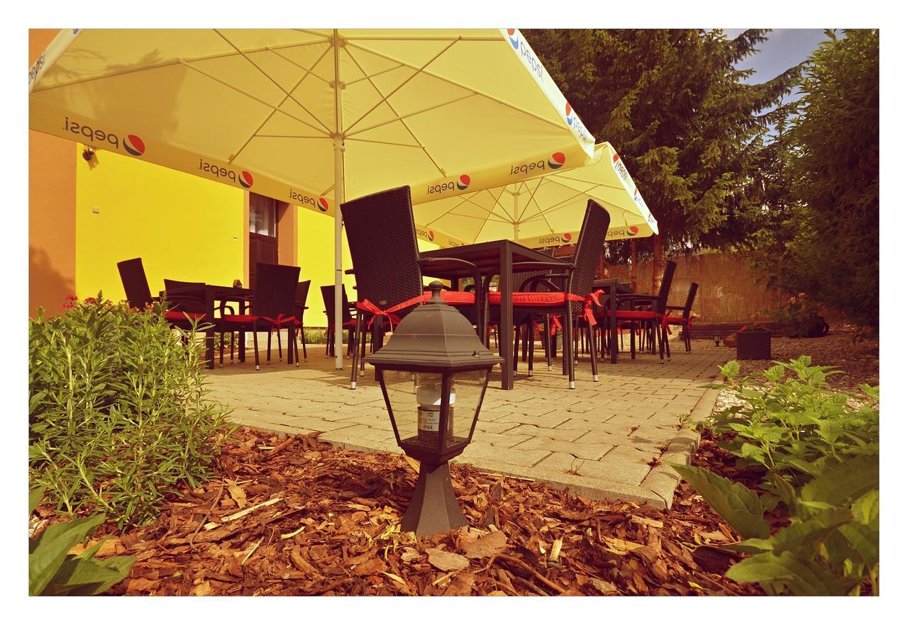 Restaurace Stara Lipa Hotel Česká Lípa Buitenkant foto